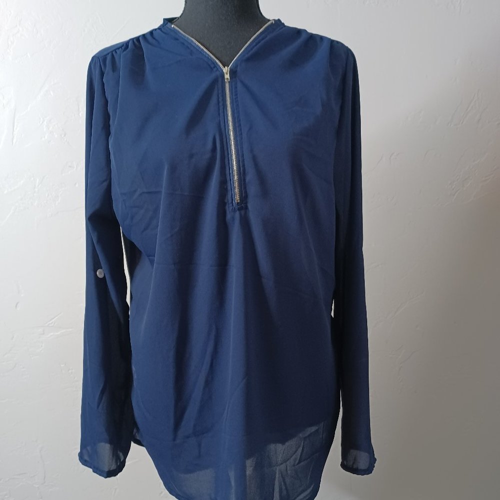 Women's Sheer Blue Top Size‎ Large